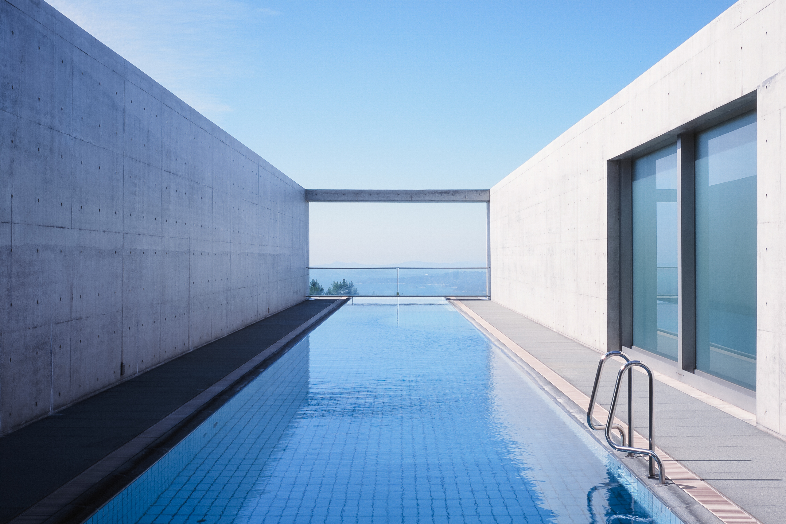 凪に還るミニマルラグジュアリー『瀬戸内リトリート 青凪 by 温故知新』📍愛媛